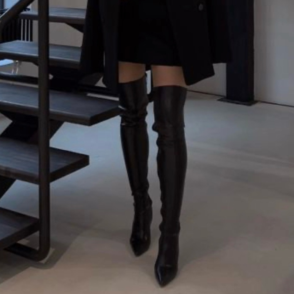 Knee high boots (patent) - Picture 2 of 4